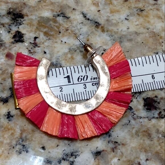 NWT FRANCESCAS Red/Orange Raffia Striped SemiCircle Matte Gold Hanging Earrings - Picture 3 of 7